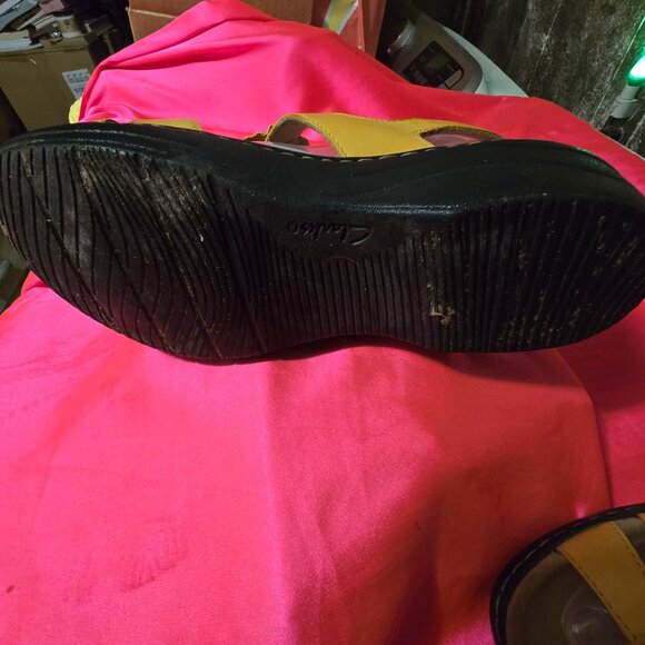 Shoes - Picture 4 of 7